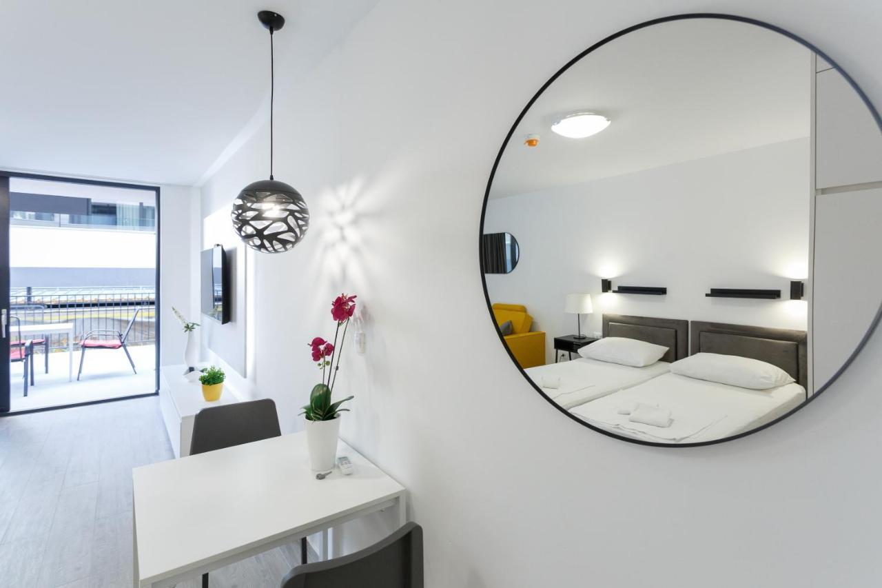 Apartments Sindy And Mendy With Parking Space In The Garage Dubrovnik Exterior foto
